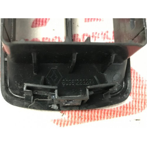  Накладка кнопки стеклоподъемника Renault Trafic III 2014-2021 809612292R